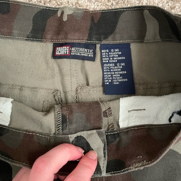 Faded Glory boys camo cargos - Picture 3 of 4